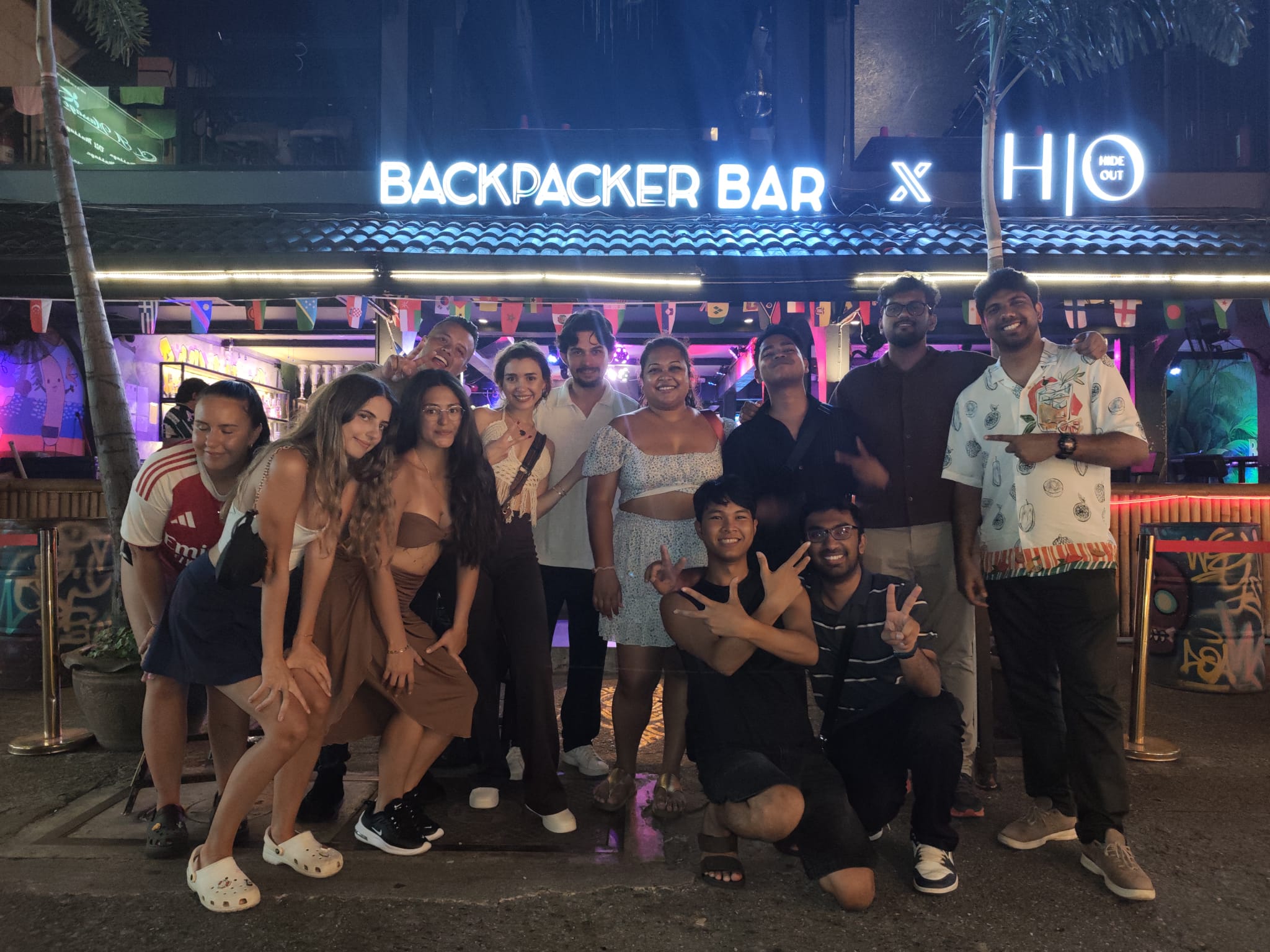 BACKPACKER BAR X HIDEOUT